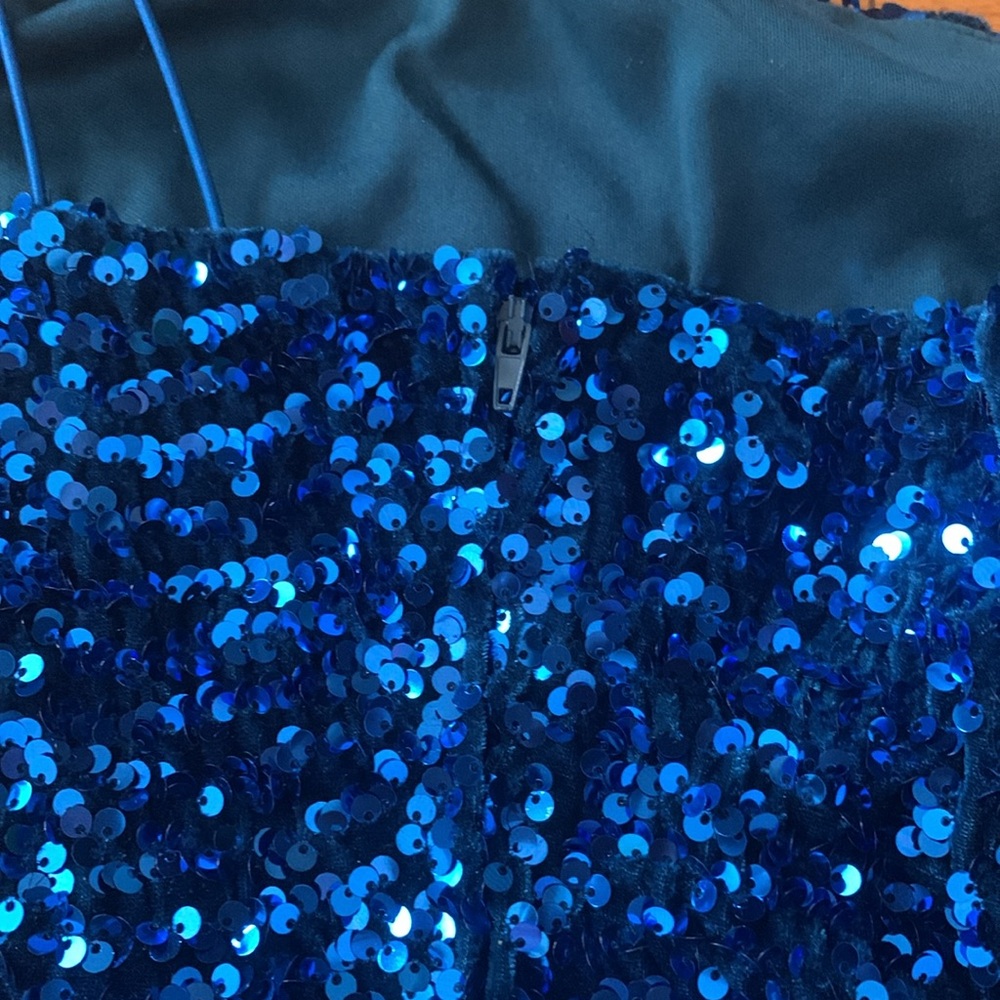 Sparkly blue homecoming dress - Picture 4 of 5